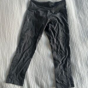 Lululemon Hold Me Close Capri Leggings Size 4